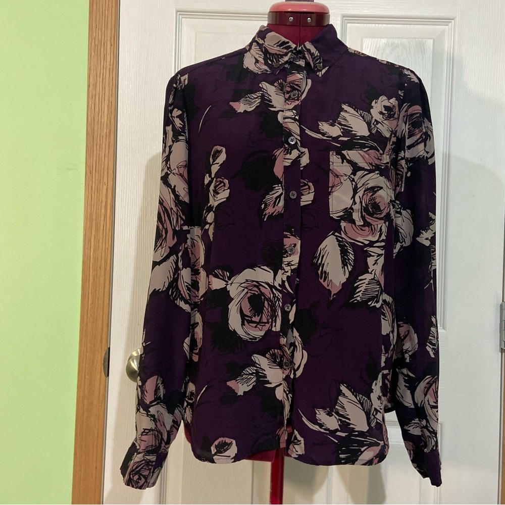 Joe Fresh women 100% Silk eggplant purple floral long sleeve shirt. Size L. Used